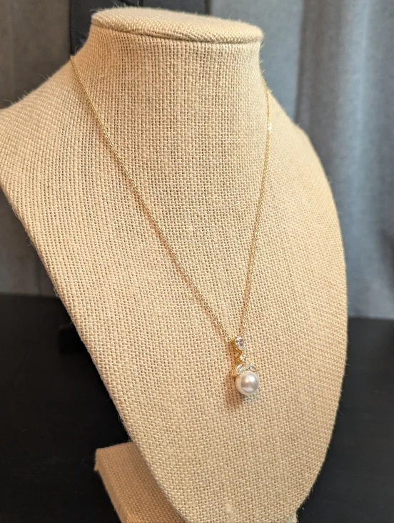 Gold Pearl Pendant Necklace with Crystal Accents R22126-01 - Picture 3 of 7